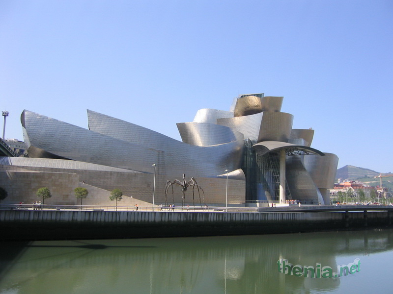 Guggenheim_Bilbao_3.jpg